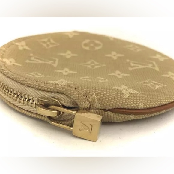 Louis Vuitton Monogram Mini Port Monnaie Rond
Coin Purse RARE! - Picture 2 of 8